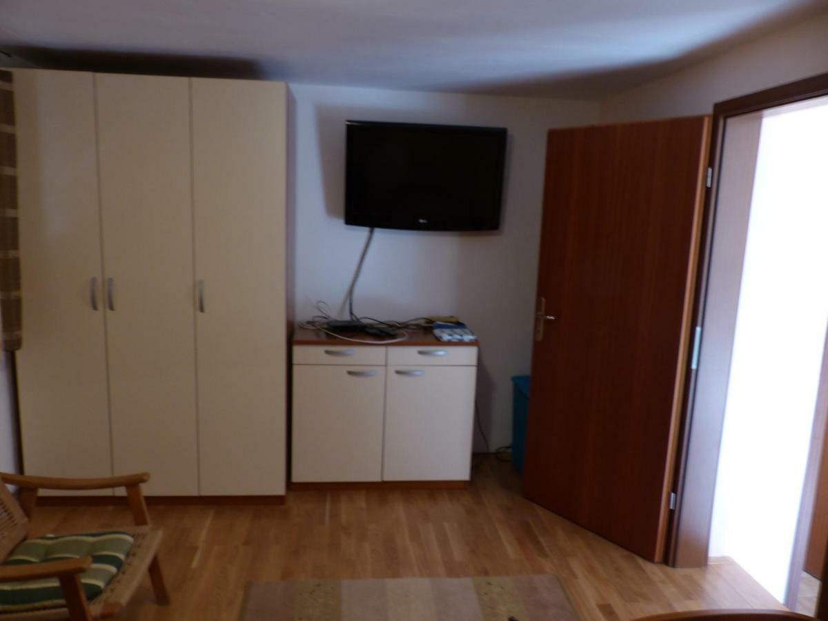 Apartment Ana Krnica Exterior photo